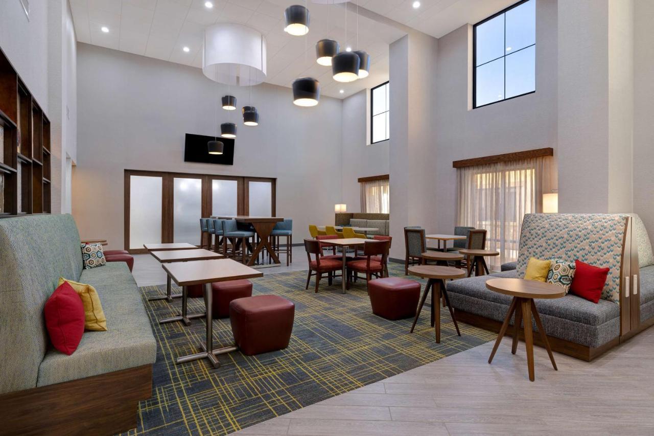 Hampton Inn & Suites Marina Dış mekan fotoğraf