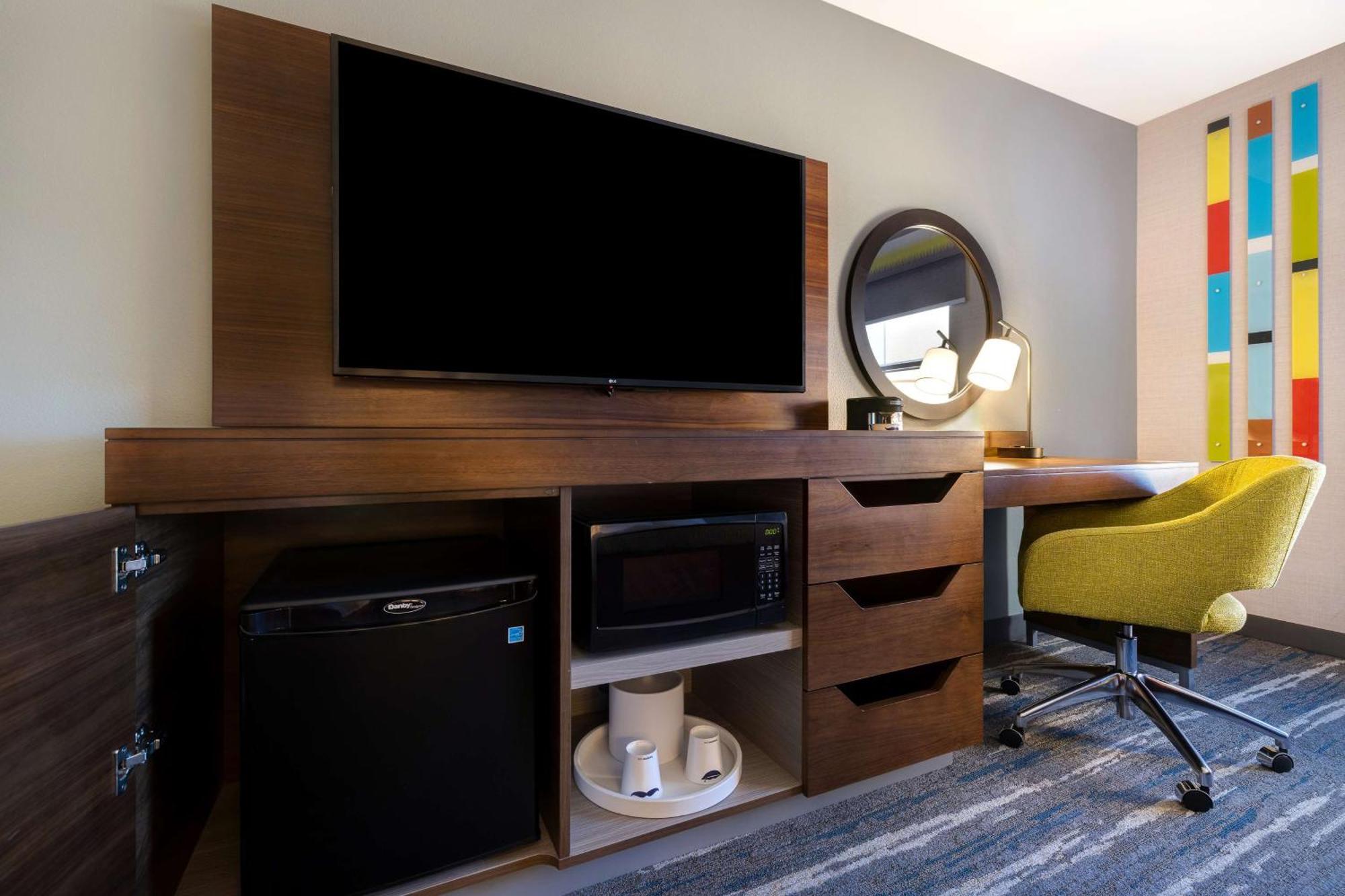 Hampton Inn & Suites Marina Dış mekan fotoğraf