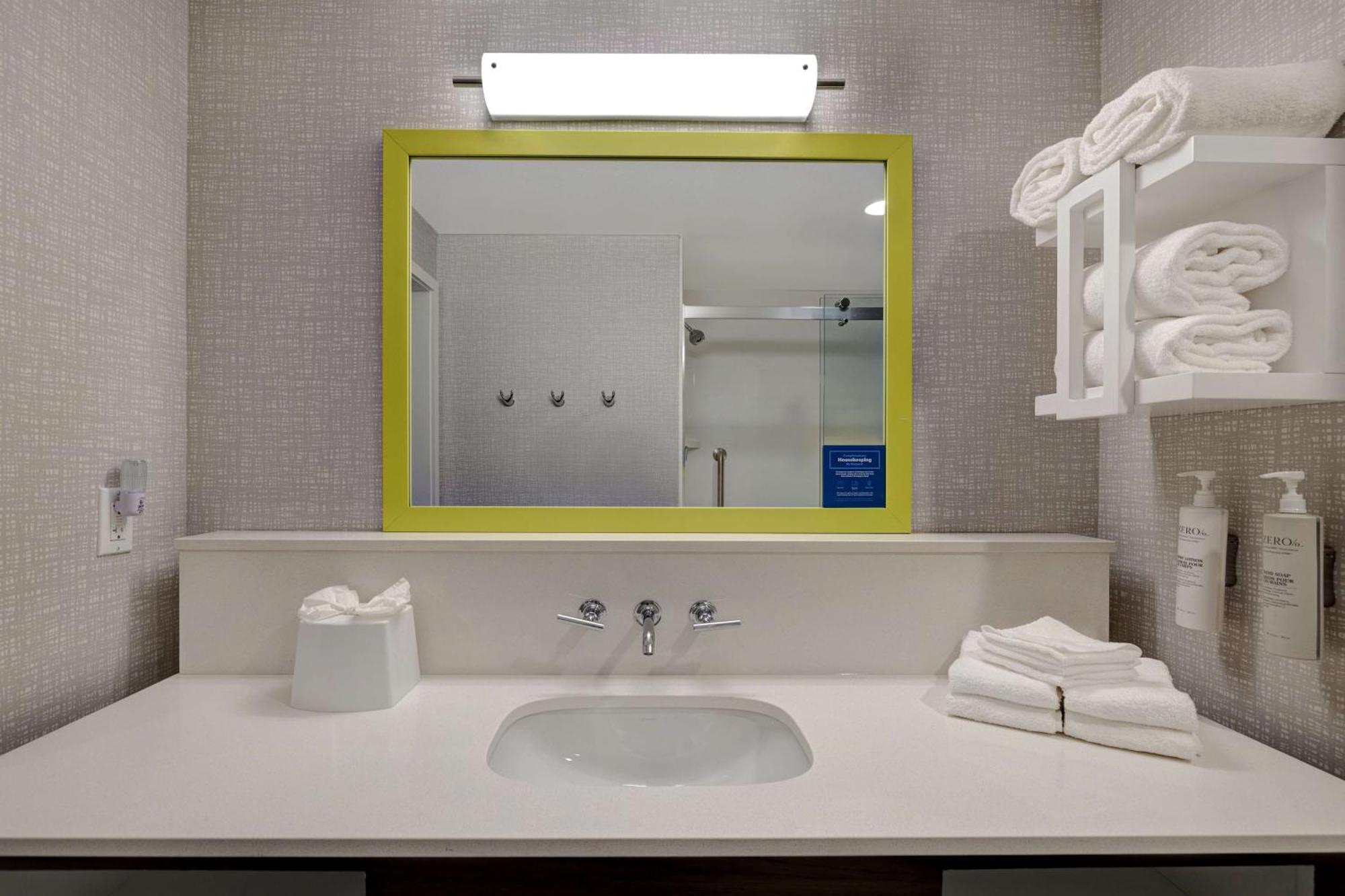 Hampton Inn & Suites Marina Dış mekan fotoğraf
