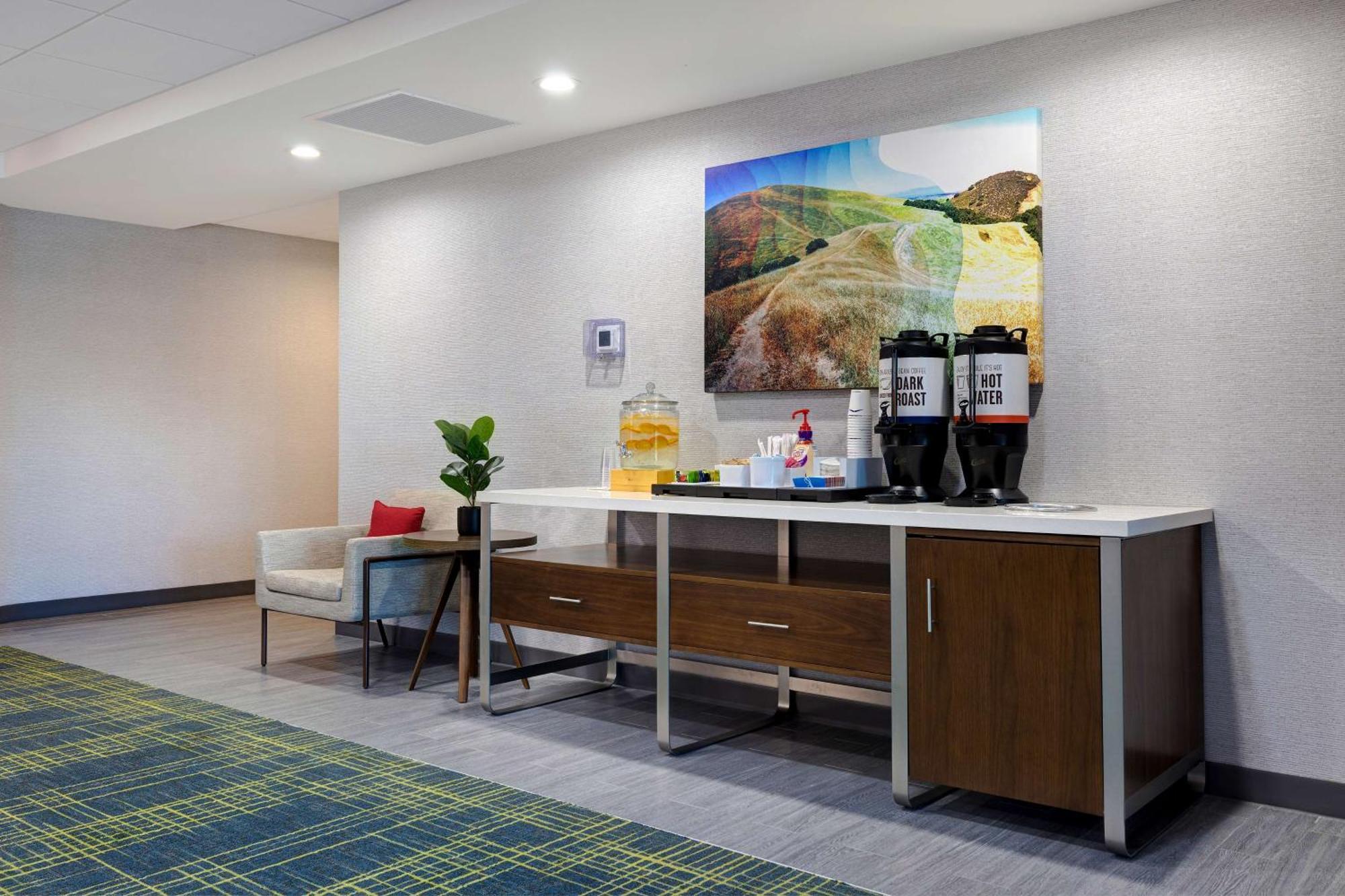 Hampton Inn & Suites Marina Dış mekan fotoğraf