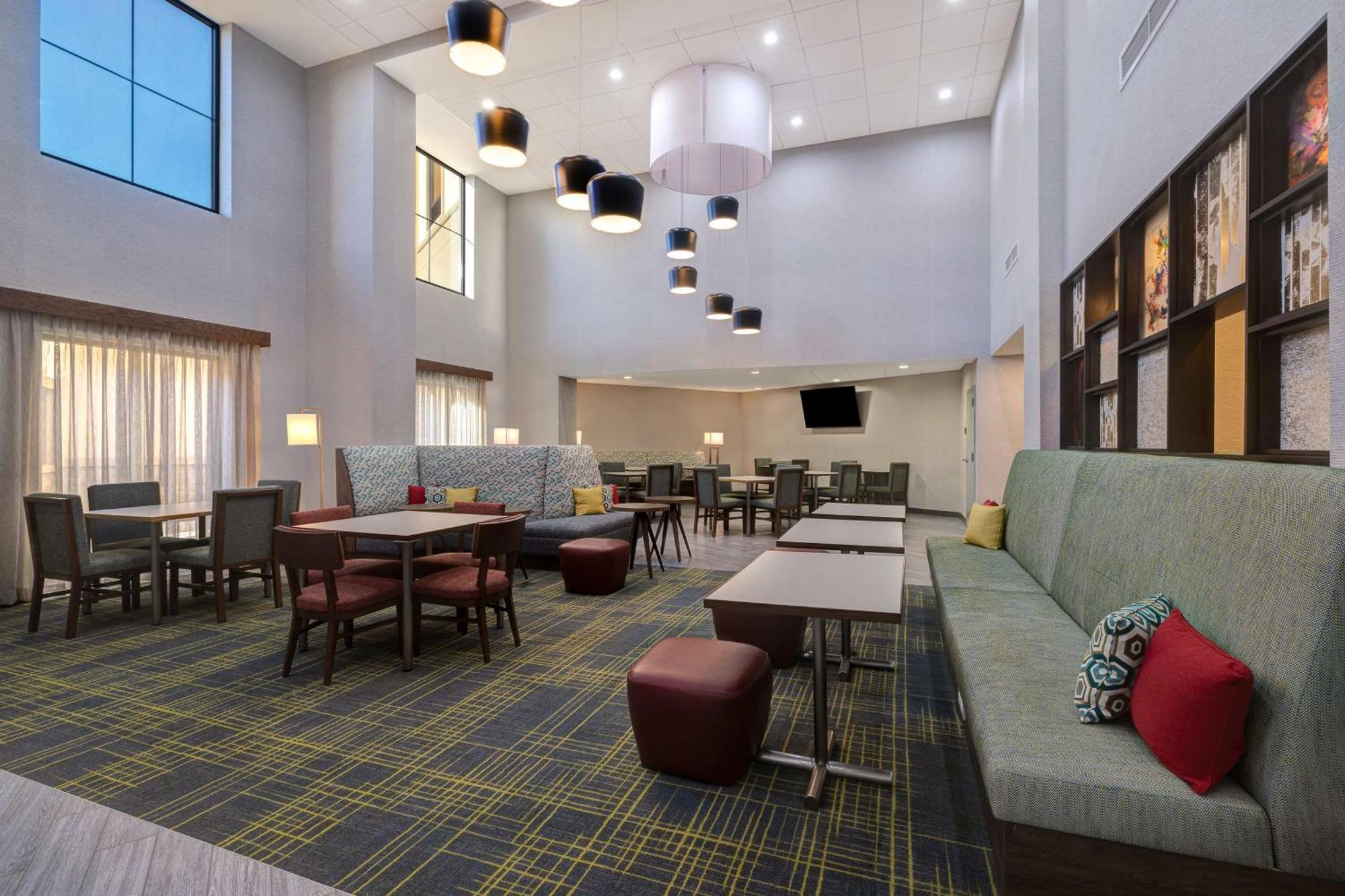 Hampton Inn & Suites Marina Dış mekan fotoğraf